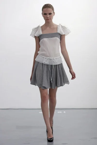 Look 27
